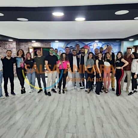 dans dersi öğrenciler